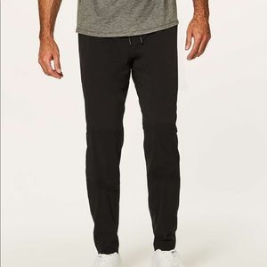 Lululemon men’s black jogger M VGUC